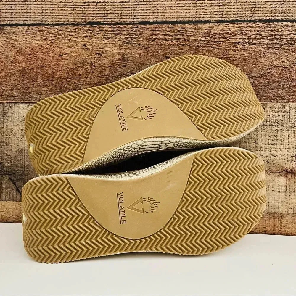 Nwotvolatile Snakeskin Pattern With Crystals Wedg… - image 5